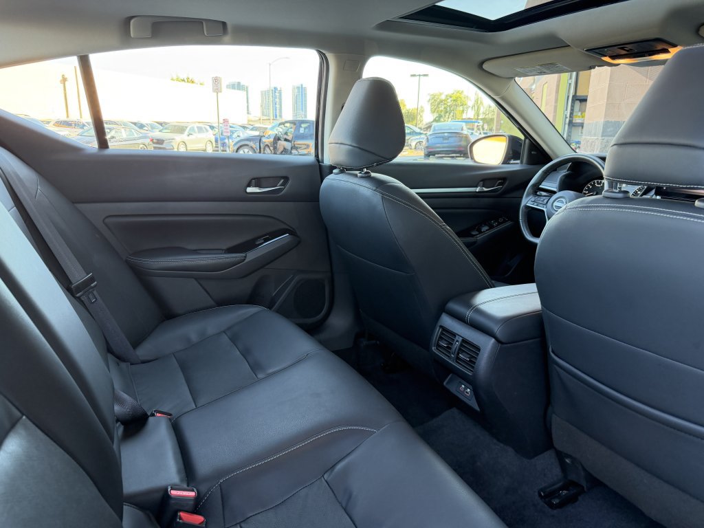 Used 2024 Nissan Altima 2.5 SL AWD/4WD image 35