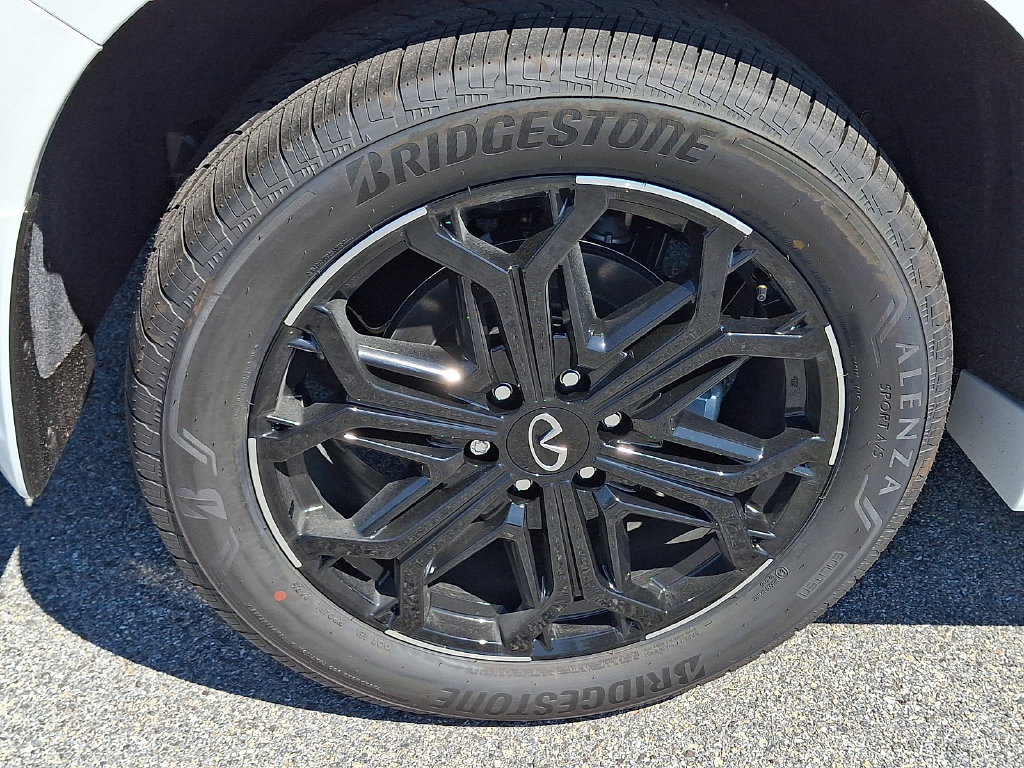 New 2027 INFINITI QX80 Sensory AWD/4WD image 5