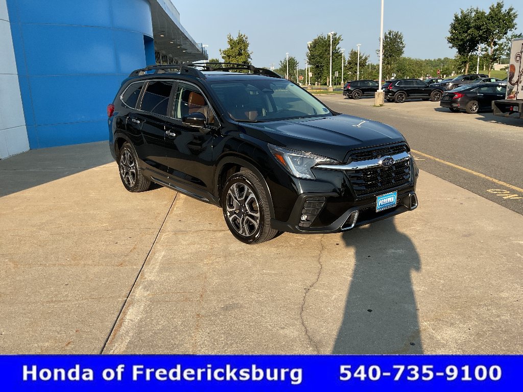 Used 2024 Subaru Ascent Touring AWD/4WD image 8