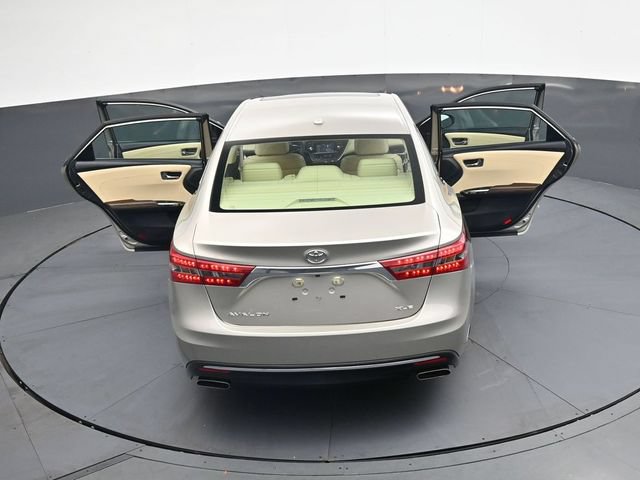 Used 2016 Toyota Avalon XLE Premium FWD image 39