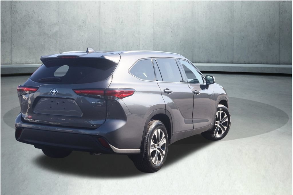 Used 2020 Toyota Highlander XLE AWD/4WD image 16