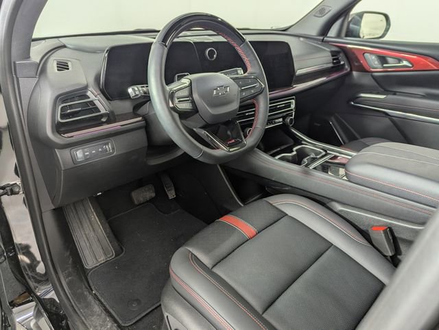 Used 2025 Chevrolet Traverse RS w/ LPO, Floor Liner Package image 11