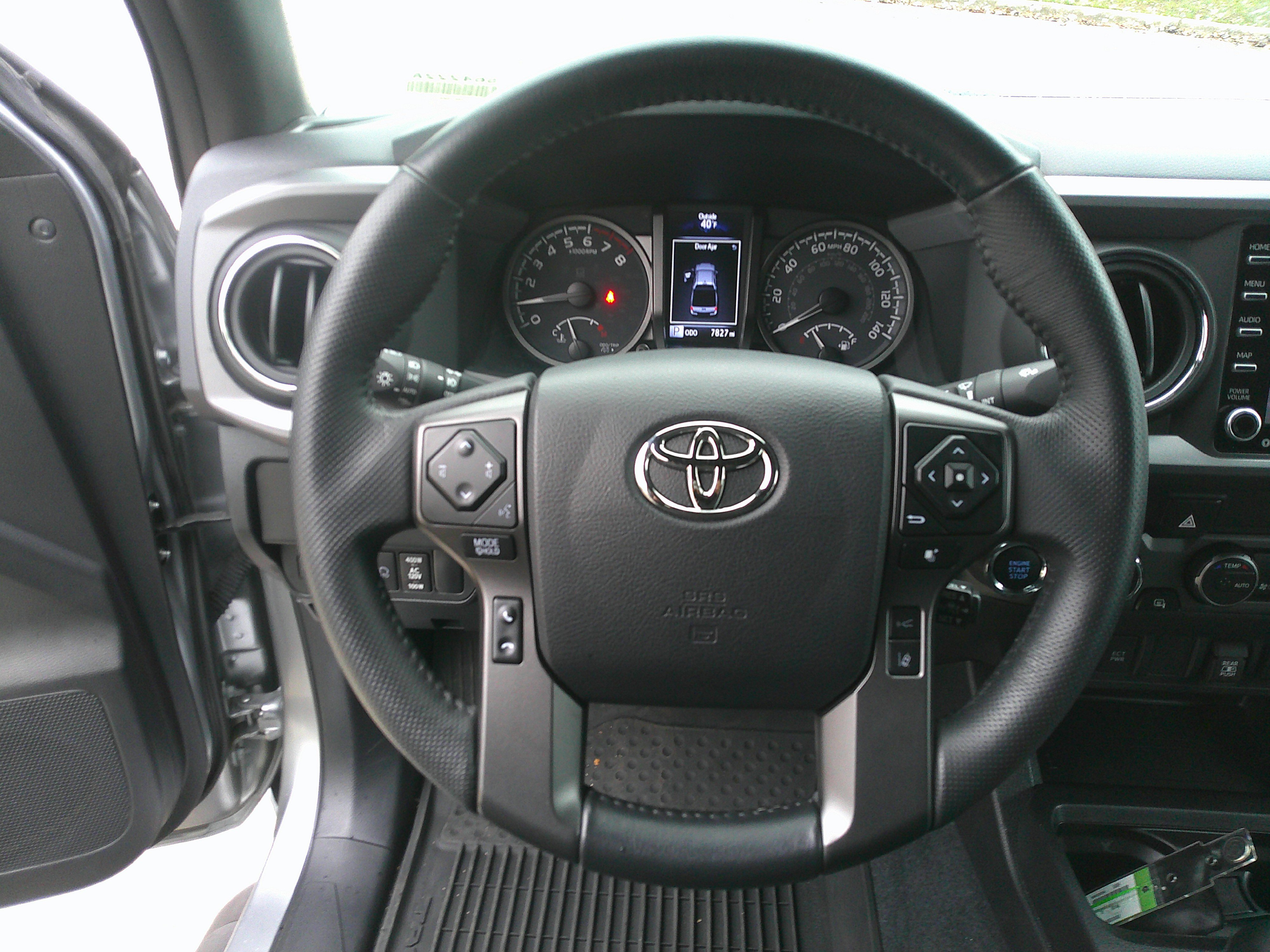 Used 2023 Toyota Tacoma TRD Off-Road image 23