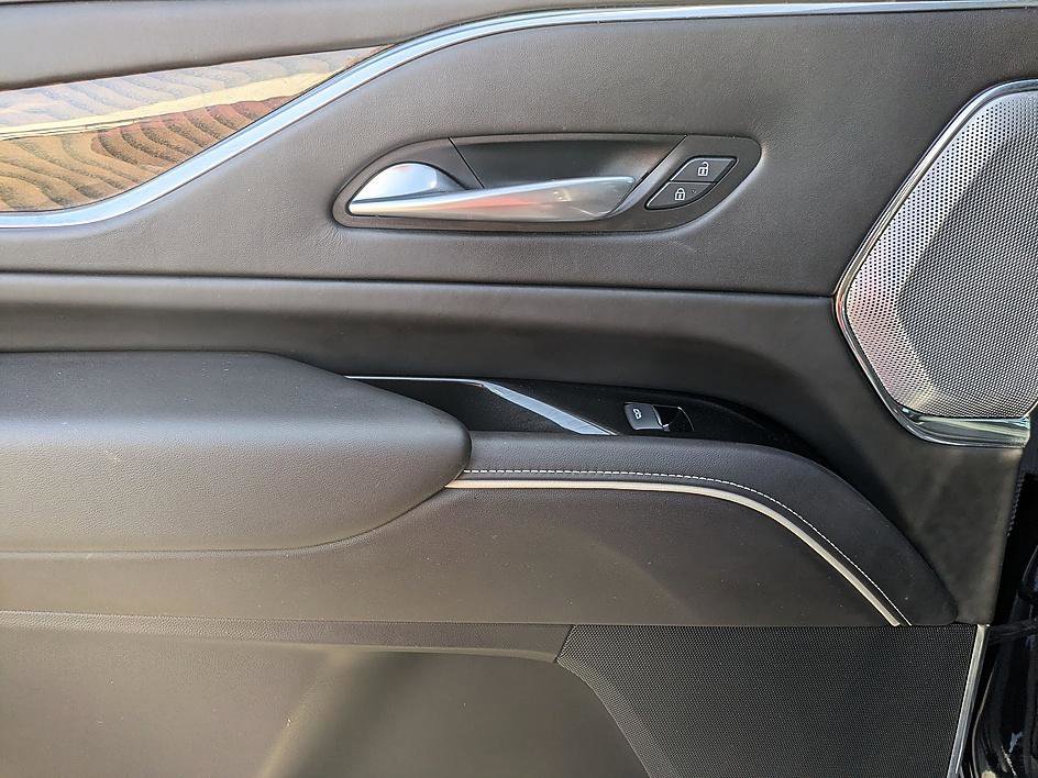 Certified 2024 Cadillac Escalade Premium Luxury Platinum image 29