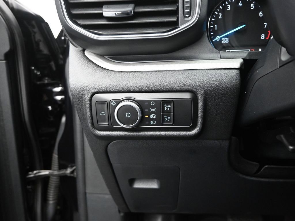 Used 2023 Ford Explorer XLT w/ Equipment Group 202A image 13