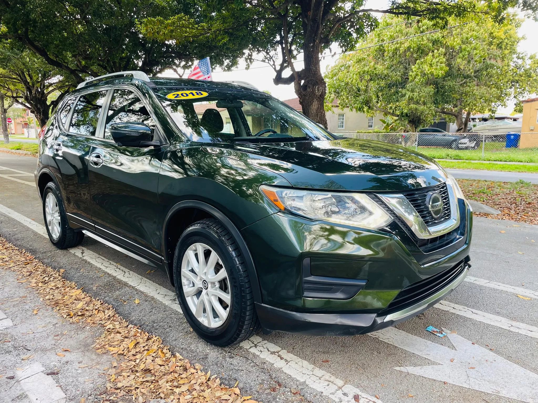 Used 2018 Nissan Rogue SV w/ Sun & Sound Touring Package image 7