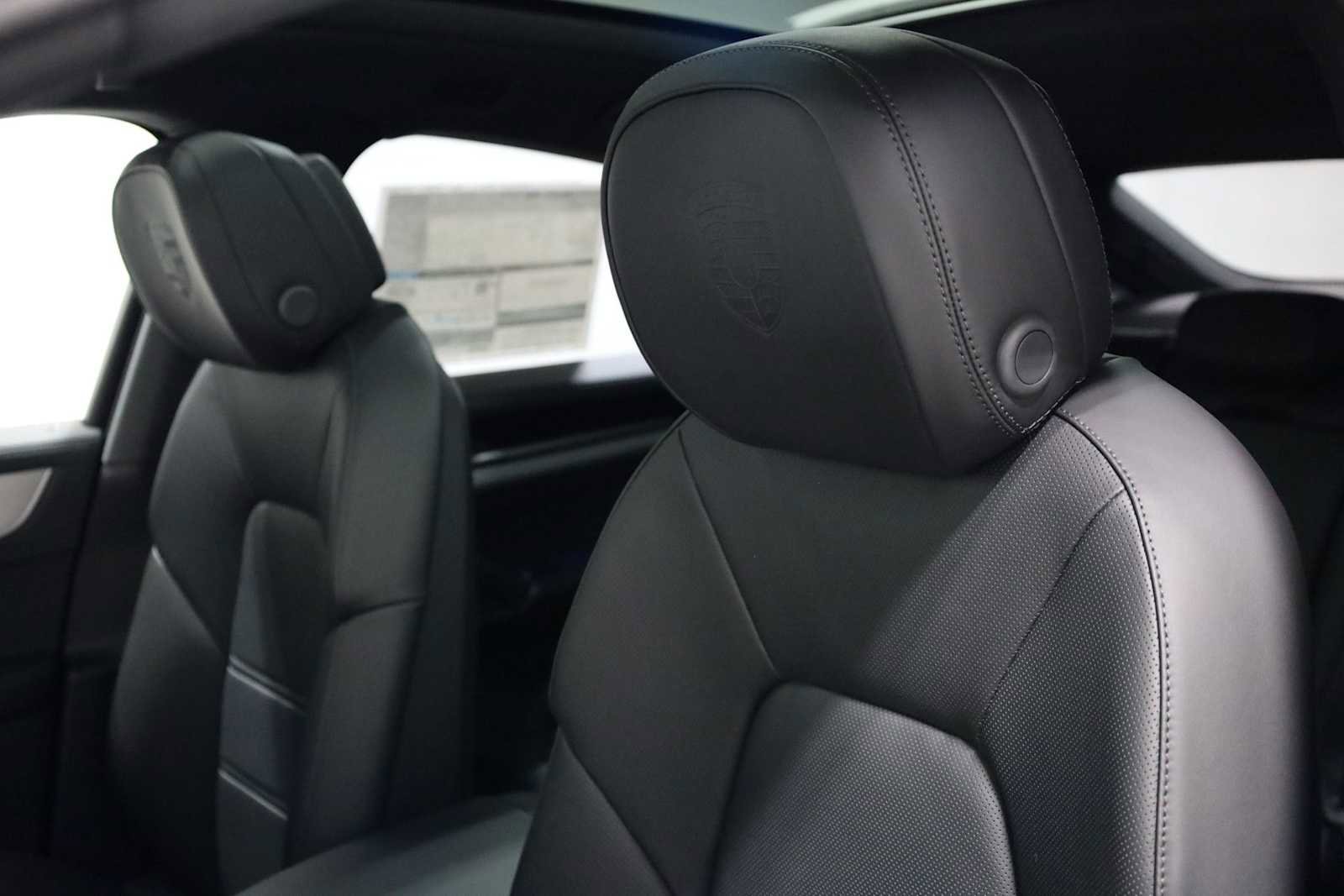 New 2026 Porsche Cayenne Coupe AWD/4WD image 19