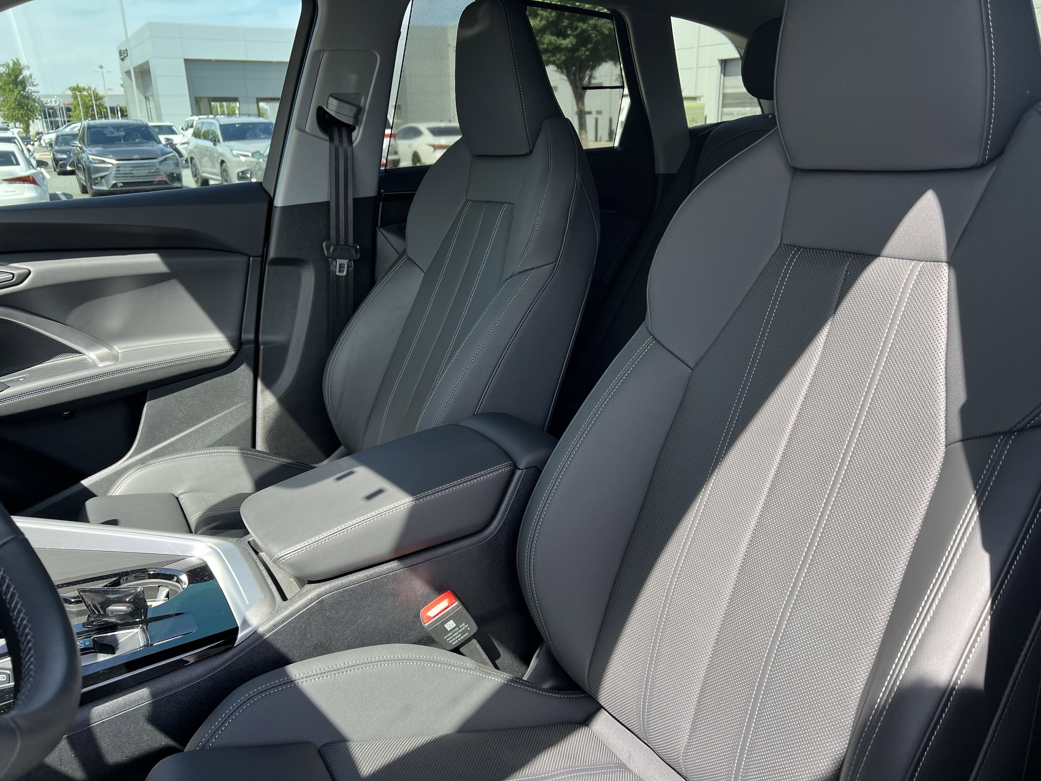 Used 2025 Audi Q5 Premium w/ Premium Plus AWD/4WD image 16