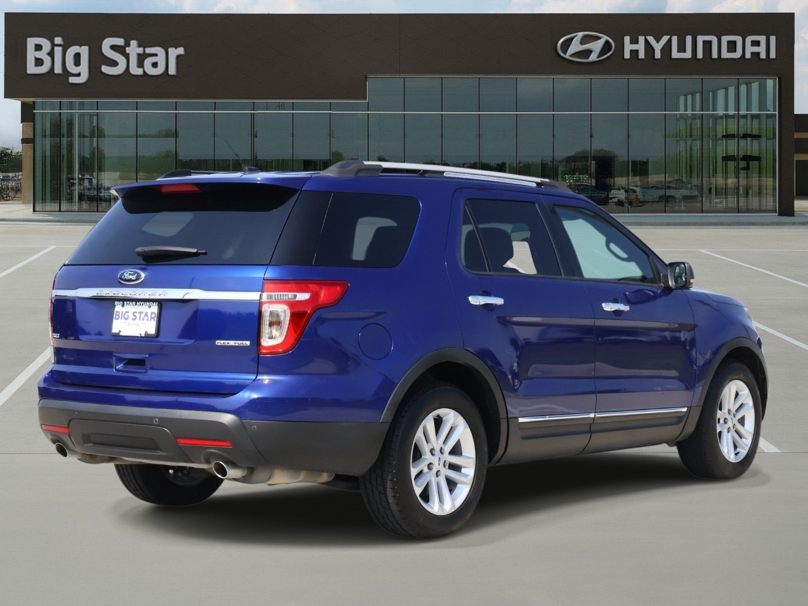 Used 2013 Ford Explorer XLT FWD image 4