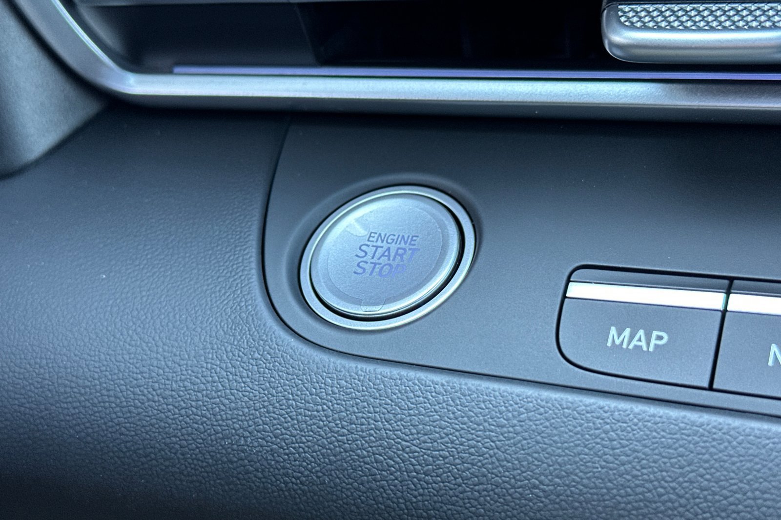 New 2026 Hyundai Elantra Limited FWD image 22