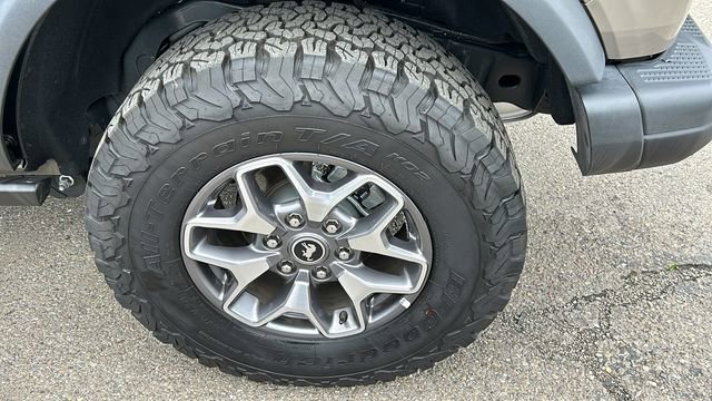 Used 2025 Ford Bronco Badlands AWD/4WD image 6