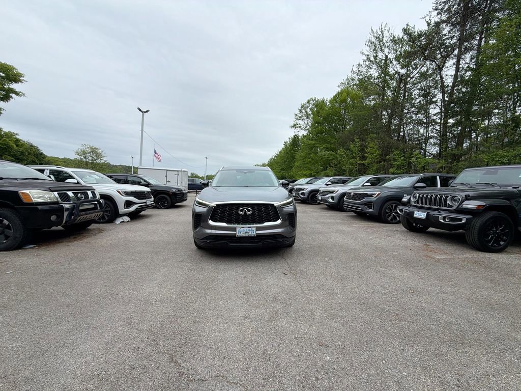 Used 2023 INFINITI QX60 Luxe w/ Cargo Package AWD/4WD image 3