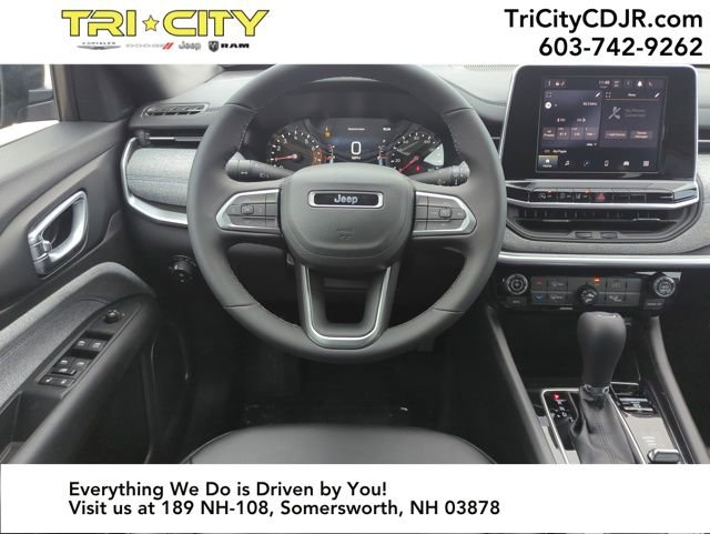 New 2026 Jeep Compass Latitude image 13
