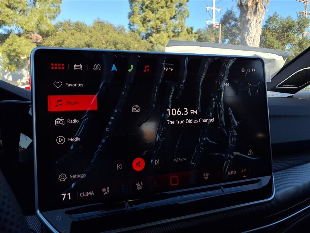 New 2026 Volkswagen GTI SE FWD image 8