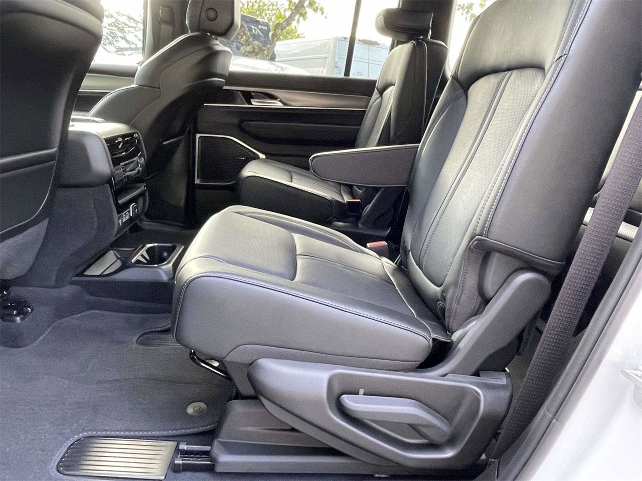 New 2025 Jeep Wagoneer Series II w/ Premium Group I image 31