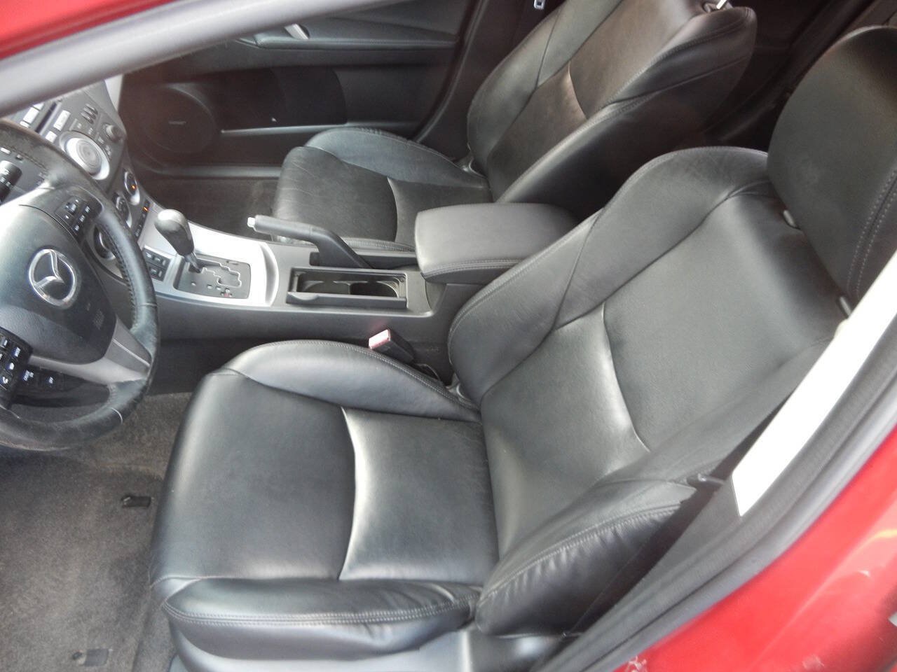 Used 2011 MAZDA MAZDA3 s Grand Touring w/ Tech Pkg FWD image 27
