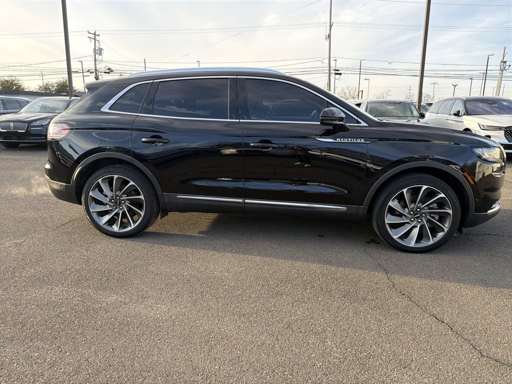 Certified 2023 Lincoln Nautilus Reserve w/ Equipment Group 202A image 6