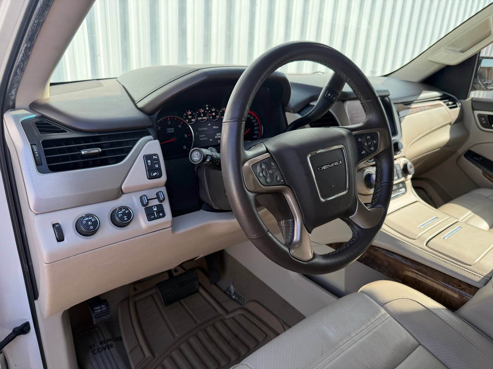 Used 2015 GMC Yukon Denali w/ Open Road Package AWD/4WD image 24