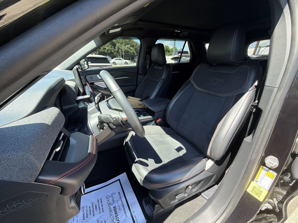 Used 2025 Ford Explorer ST w/ Sun And Sound Package AWD/4WD image 11