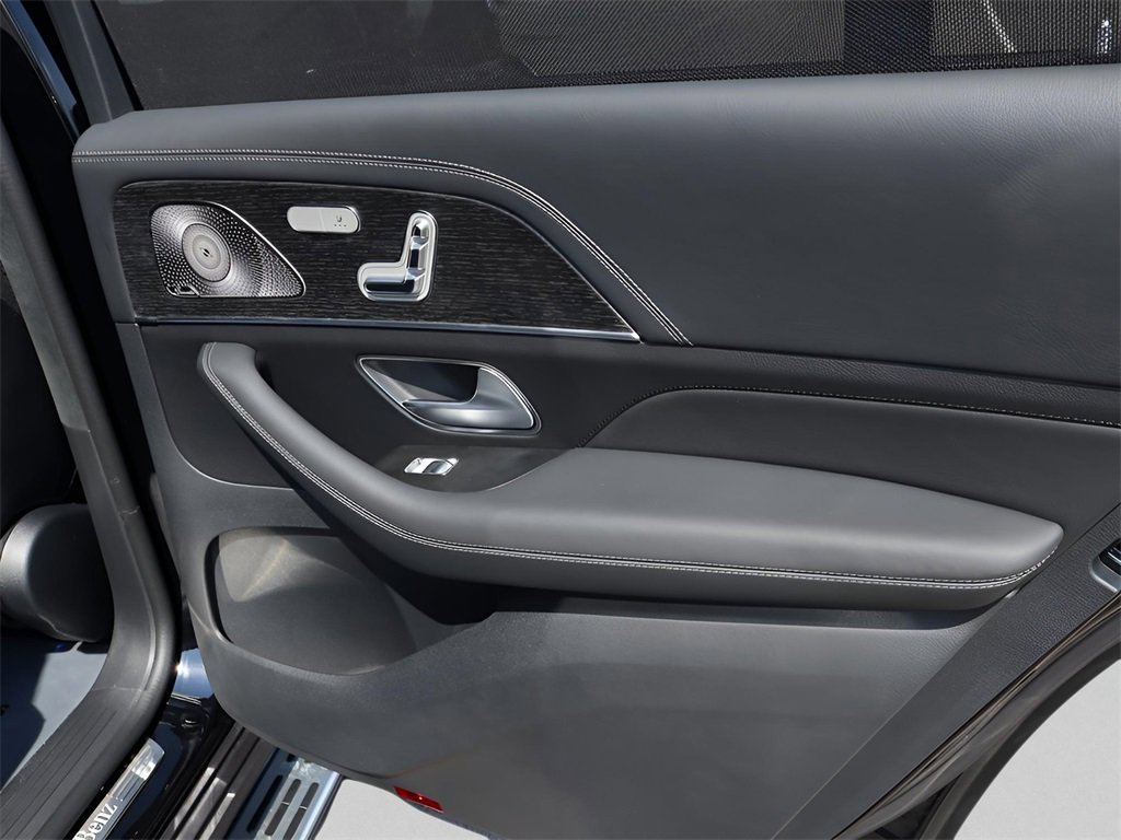 New 2026 Mercedes-Benz GLS 580 4MATIC image 11