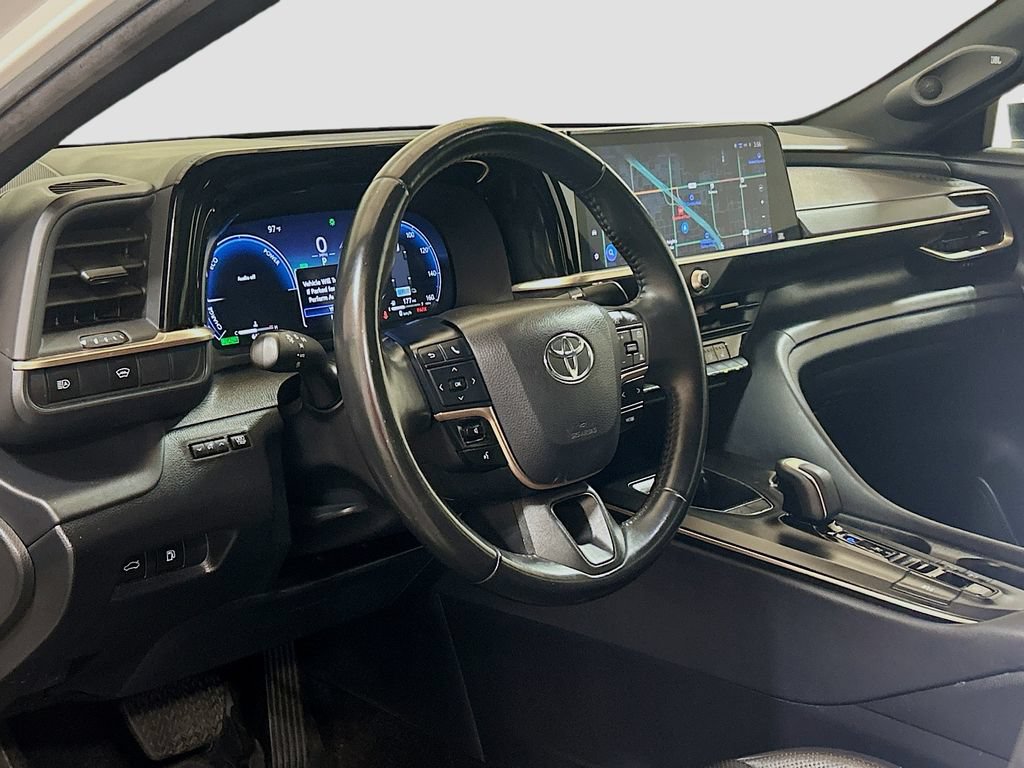 Used 2023 Toyota Crown AWD/4WD image 7