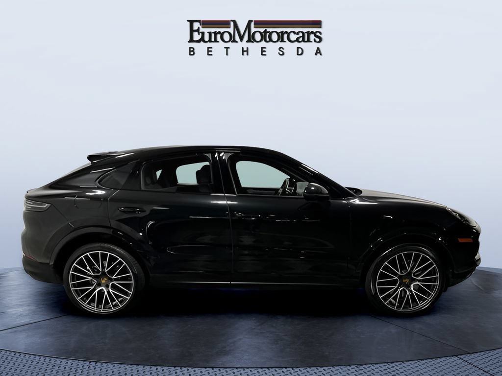 Certified 2023 Porsche Cayenne Platinum Edition AWD/4WD image 4