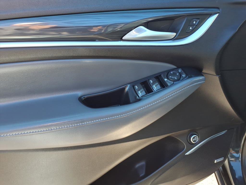 Used 2021 Buick Enclave Essence w/ Sound and Sites Package image 7