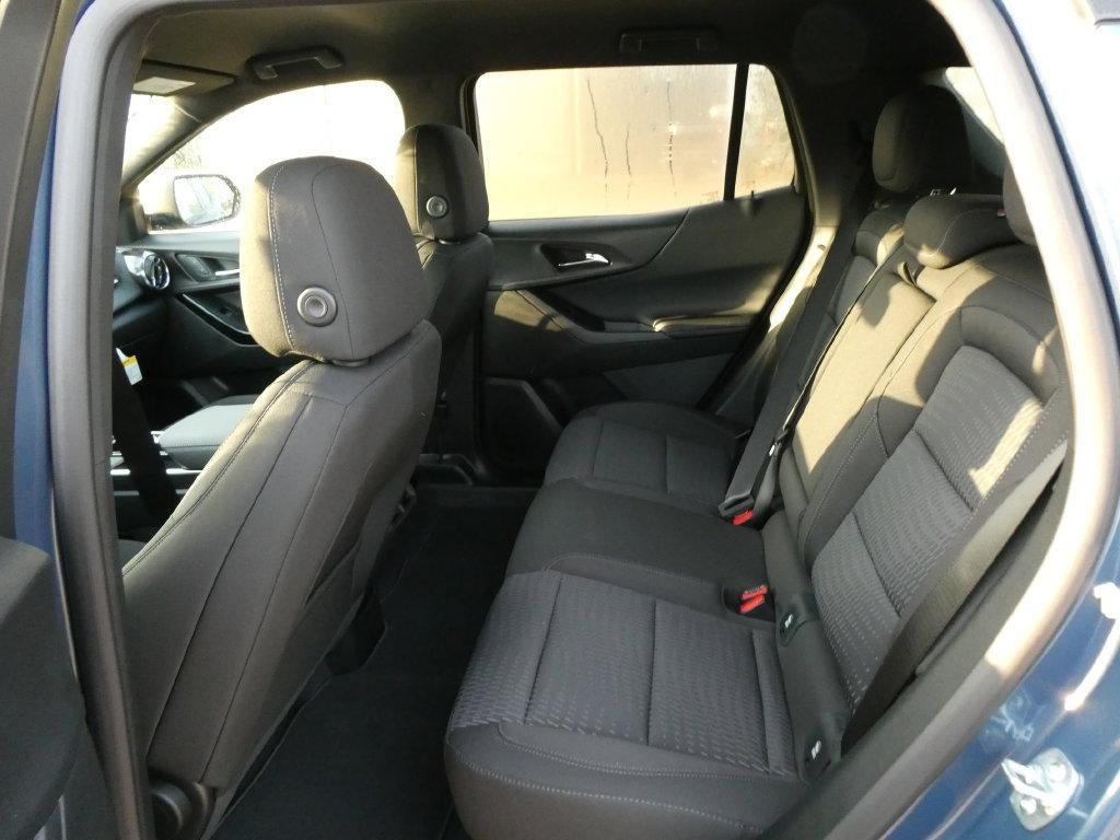 New 2027 Chevrolet Equinox LT FWD image 13