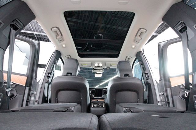 Certified 2025 Volvo XC90 B6 Plus w/ Protection Package Premier image 37