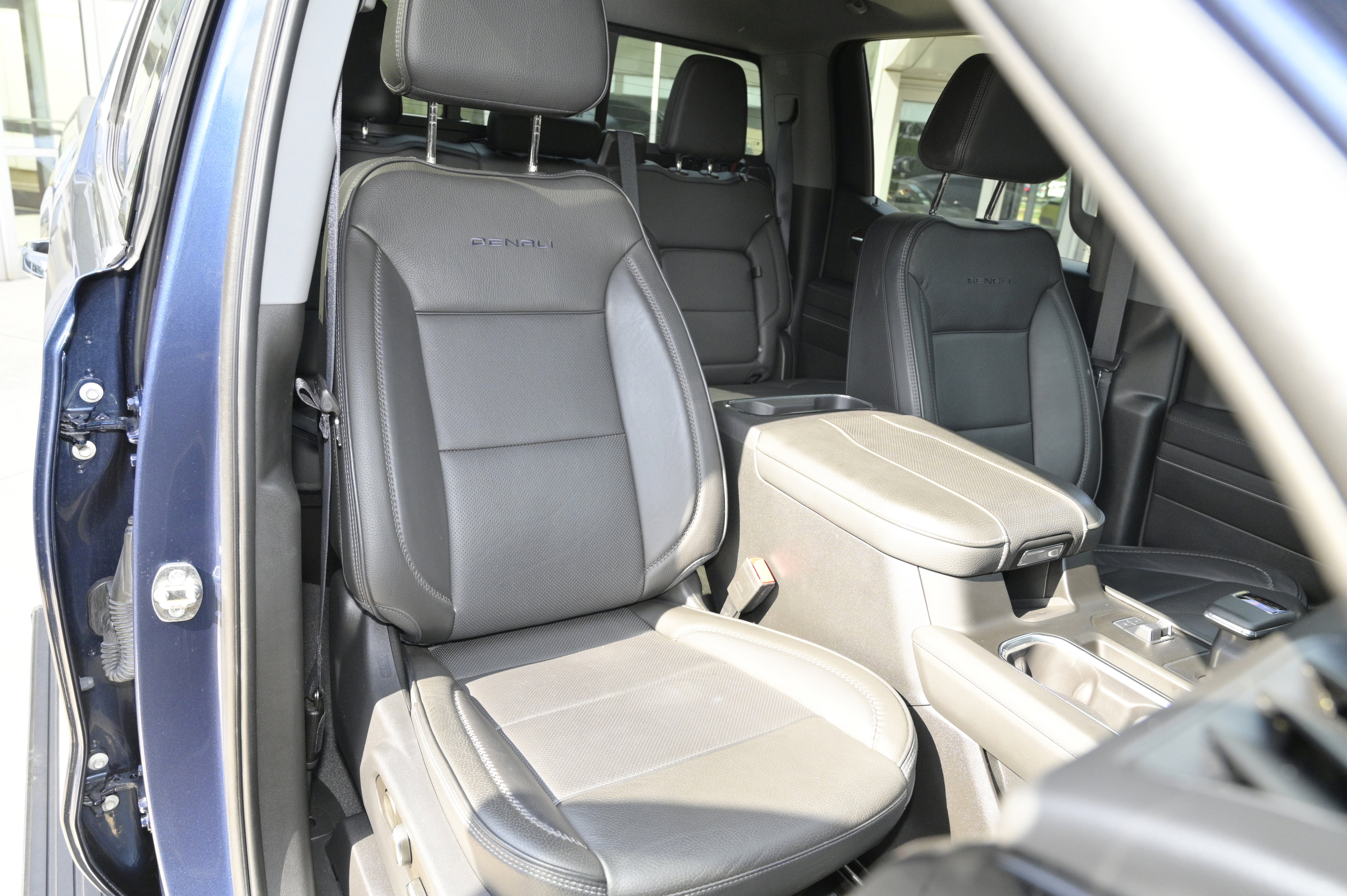 Used 2023 GMC Sierra 1500 Denali w/ Denali Reserve Package image 54