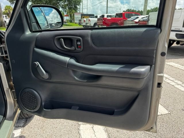 Used 2003 Chevrolet S10 Pickup LS RWD image 13