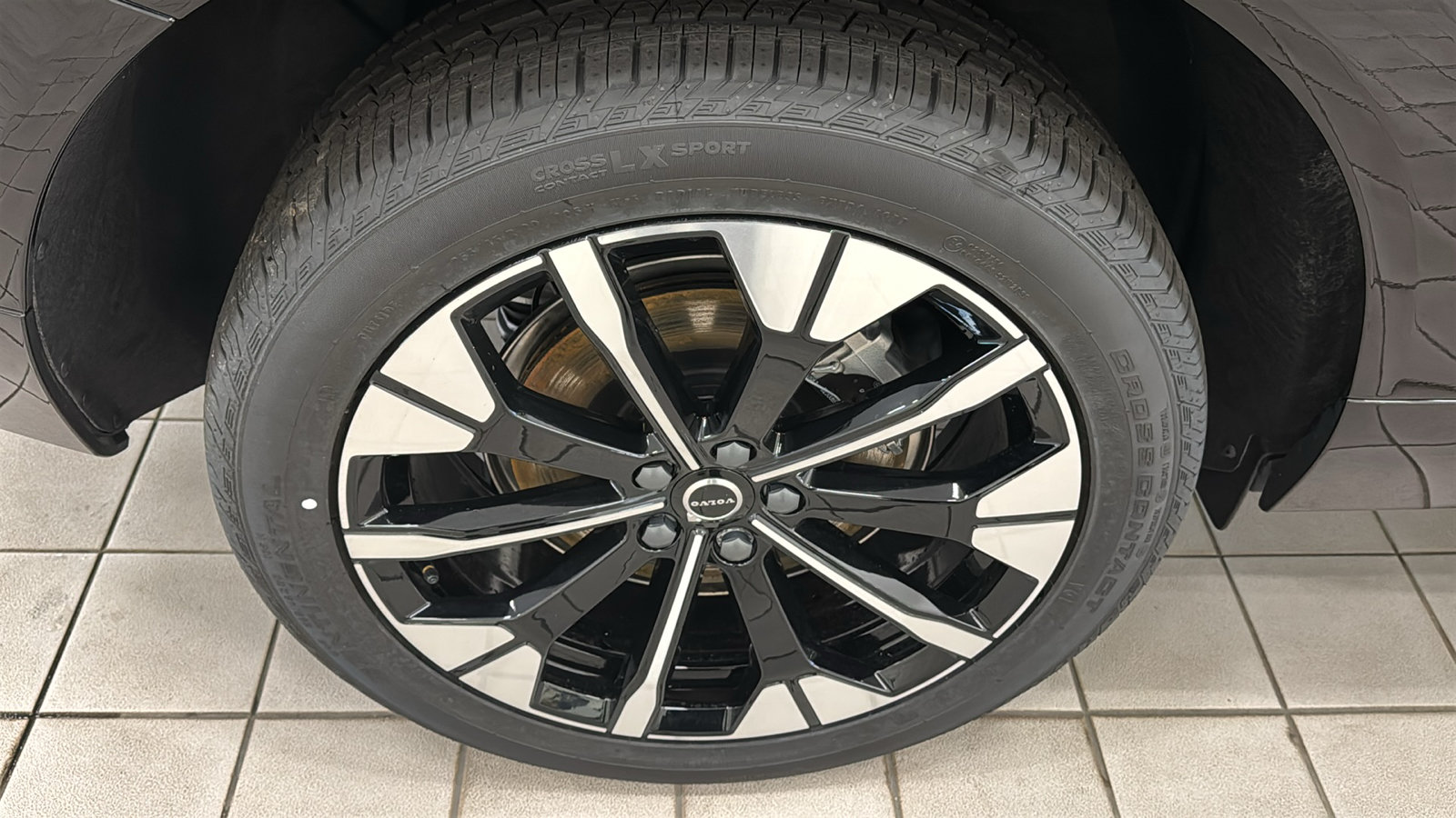New 2026 Volvo XC60 T8 Plus w/ Protection Package Premier AWD/4WD image 31