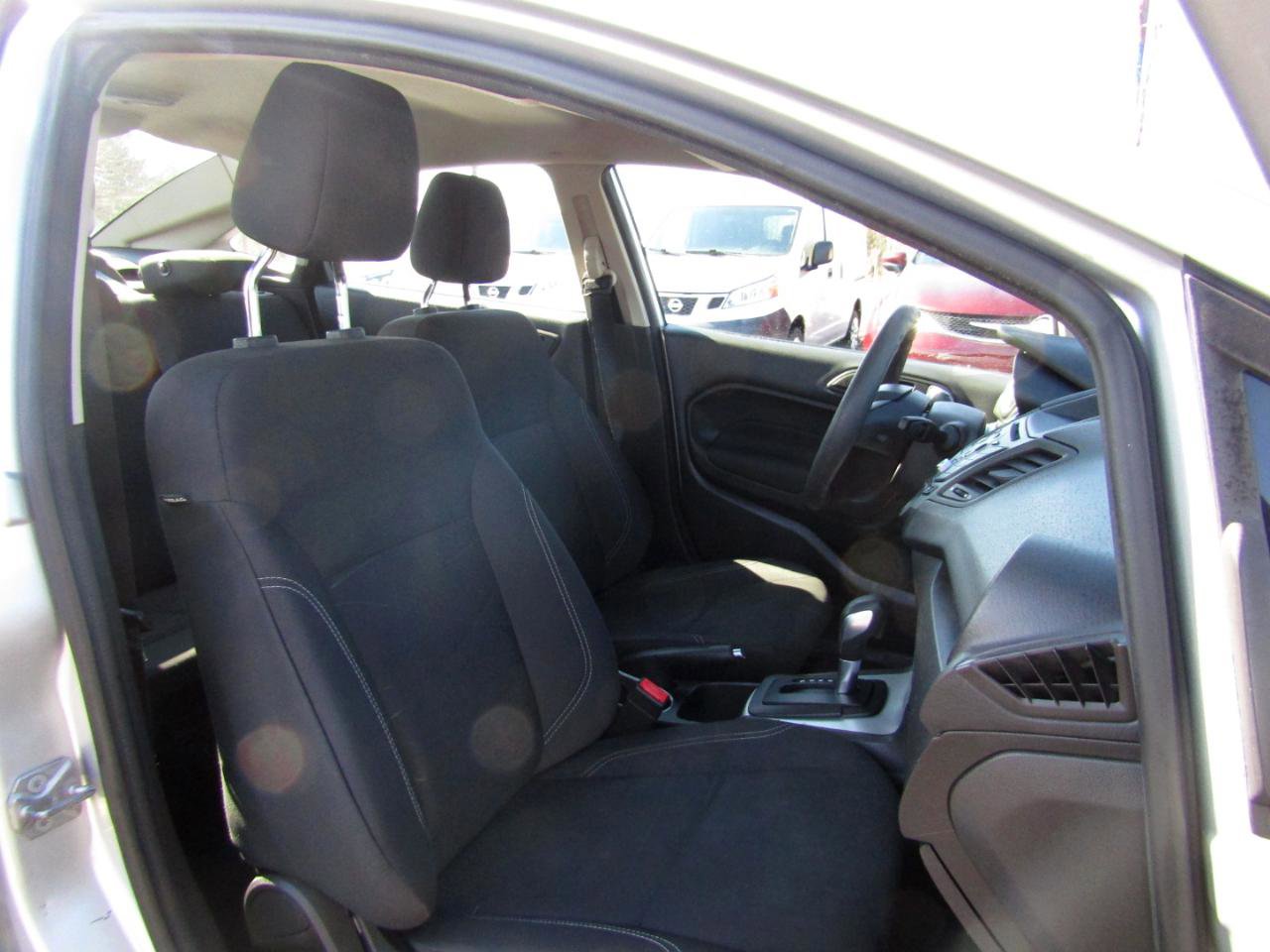 Used 2017 Ford Fiesta SE FWD image 23