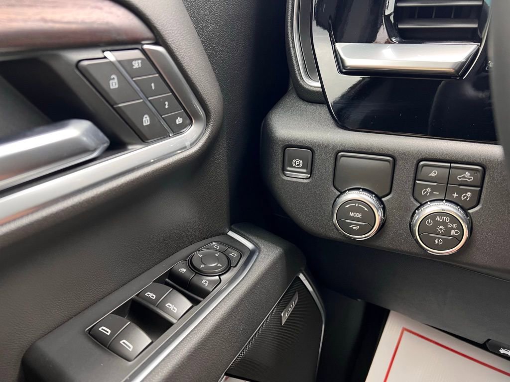New 2026 GMC Sierra 1500 SLT w/ SLT Convenience Package image 18