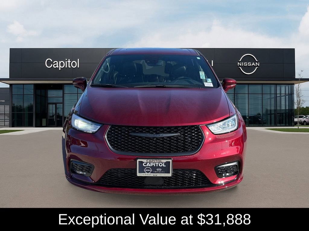 Used 2022 Chrysler Pacifica Limited w/ S Appearance Package image 2