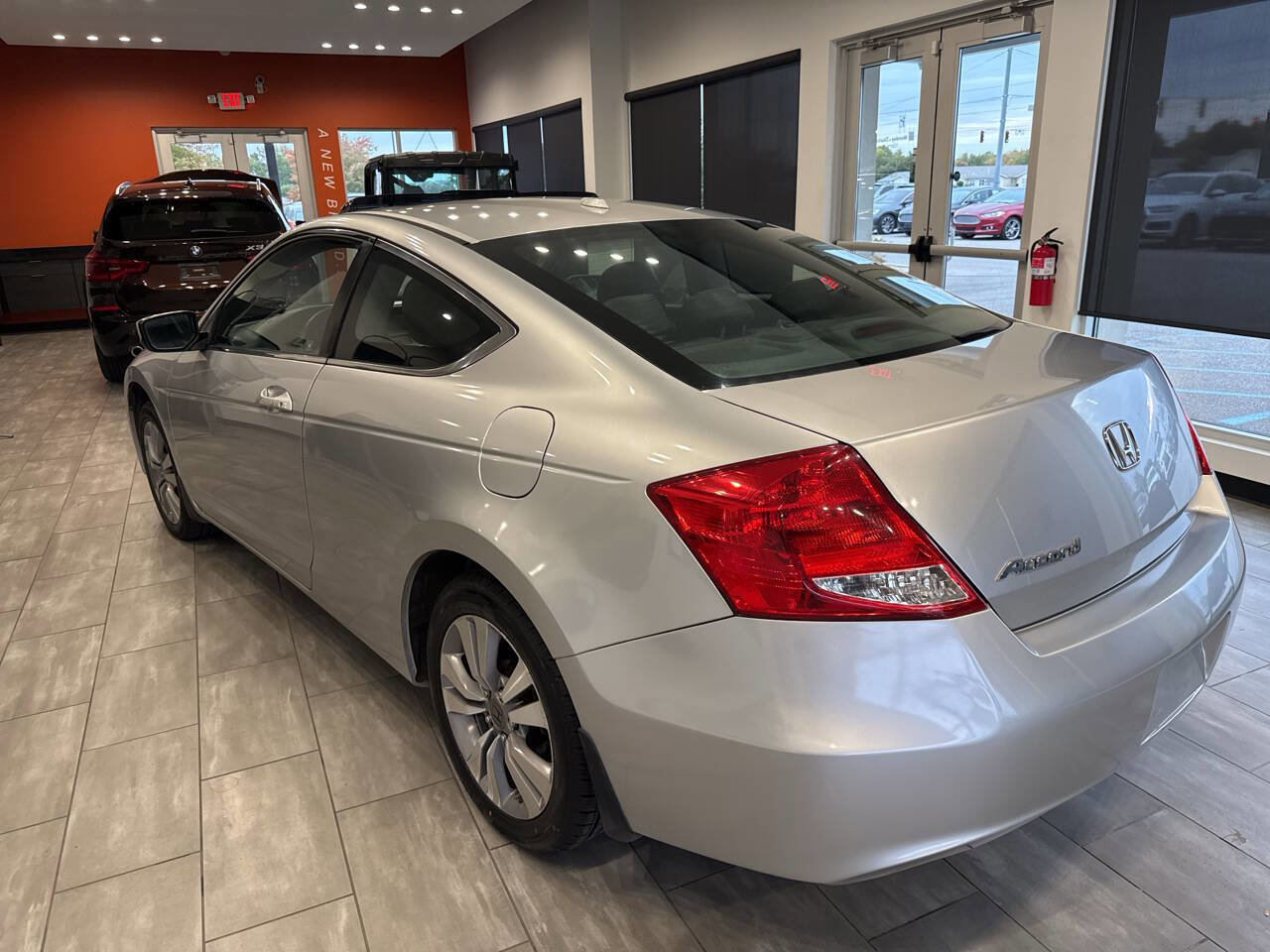 Used 2011 Honda Accord EX-L image 9