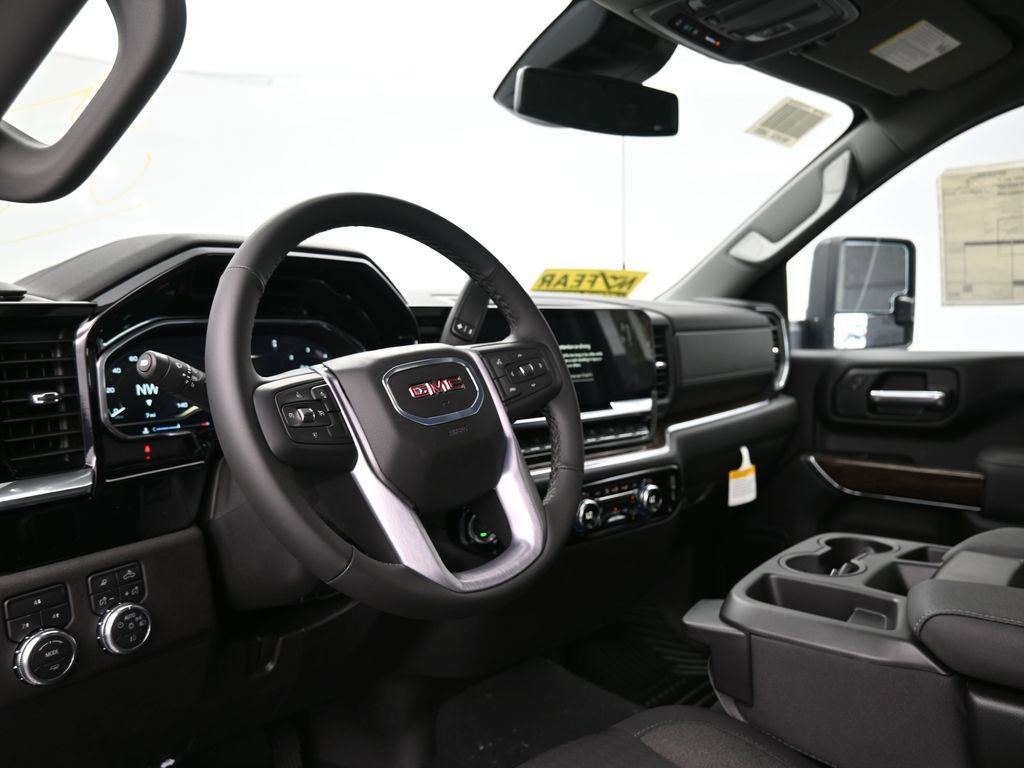 New 2025 GMC Sierra 2500 SLE image 18