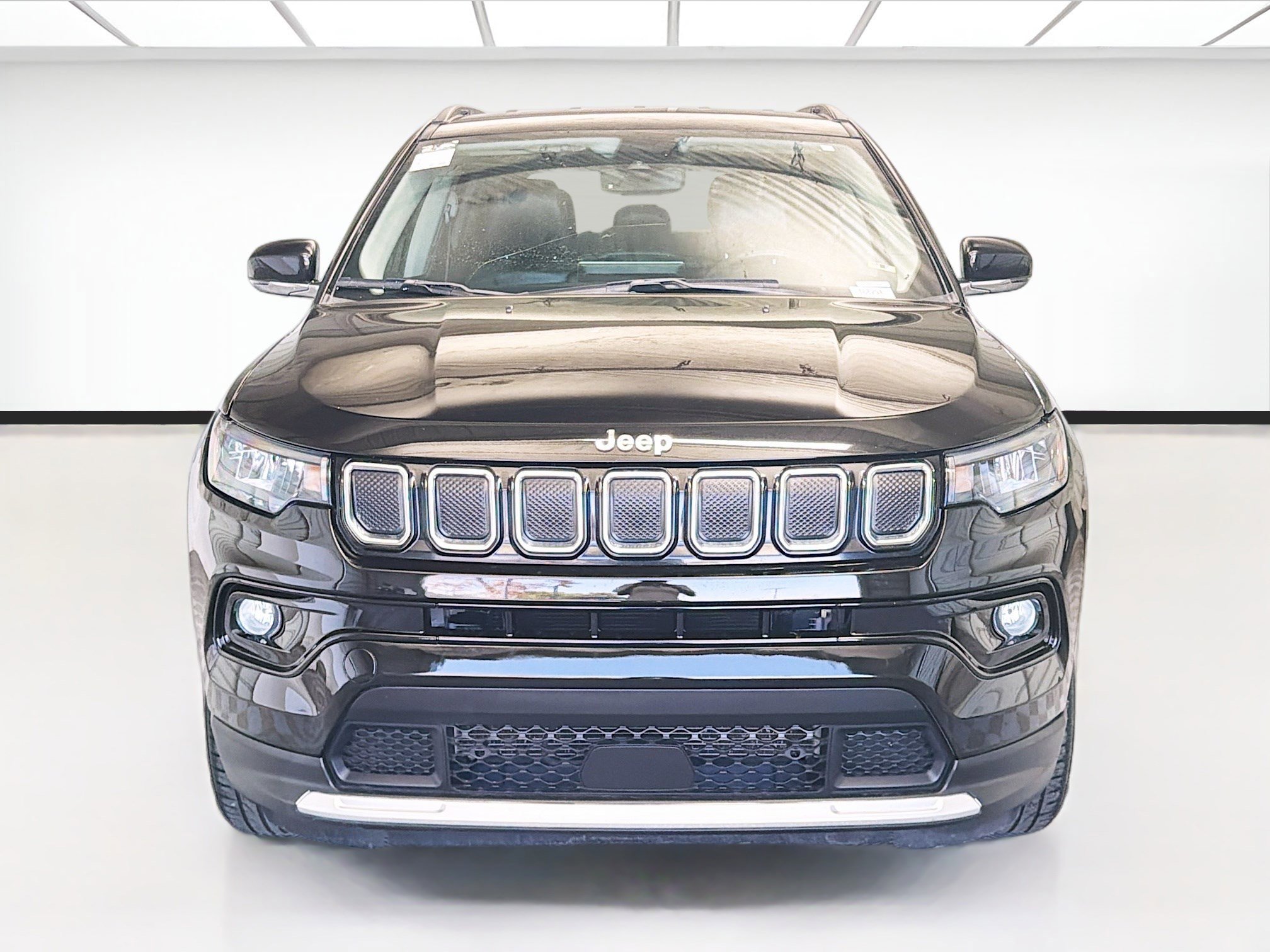 Used 2022 Jeep Compass Limited image 2