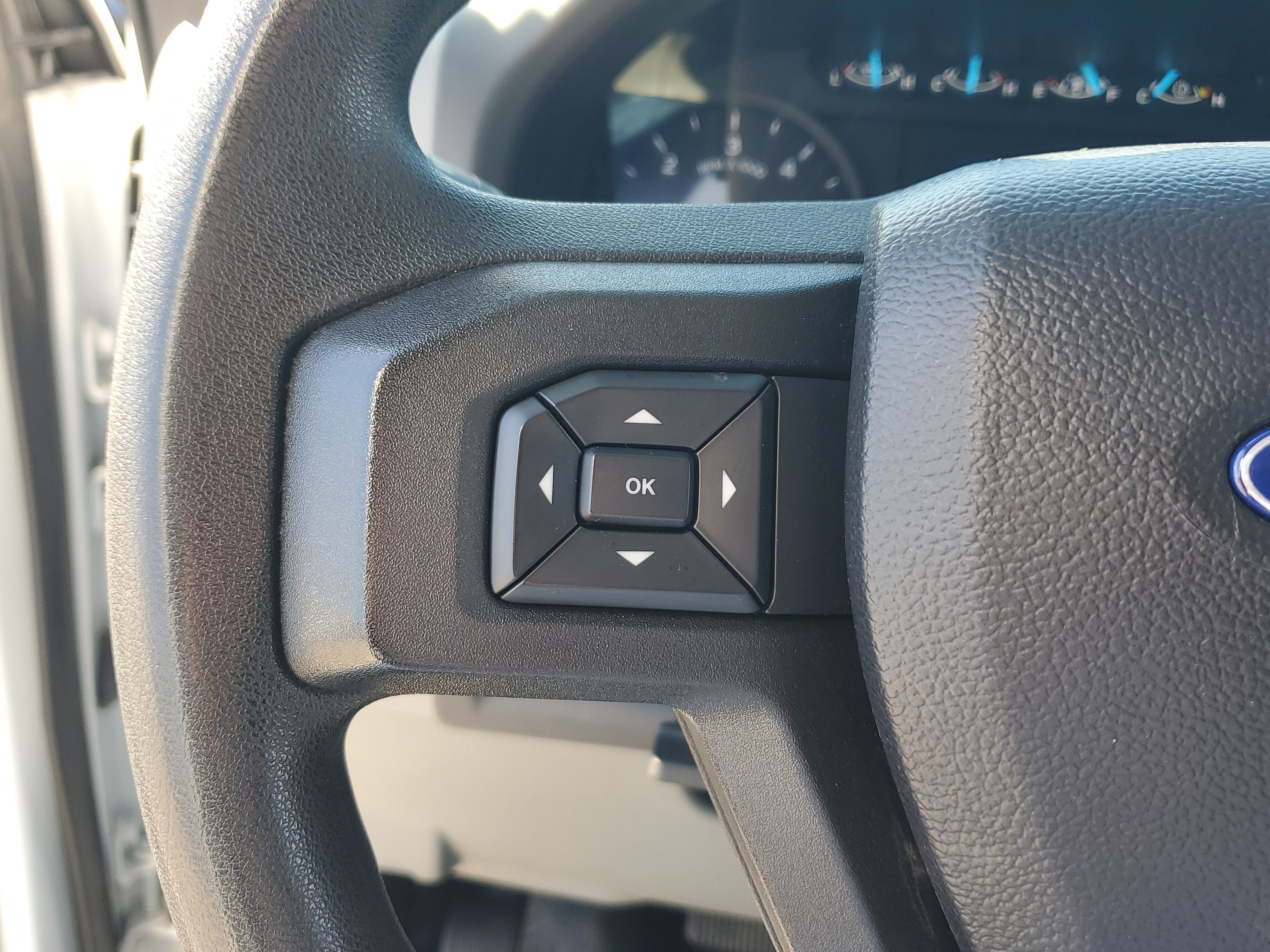 Used 2022 Ford E-350 and Econoline 350 Super Duty w/ Power Windows & Locks Group image 19