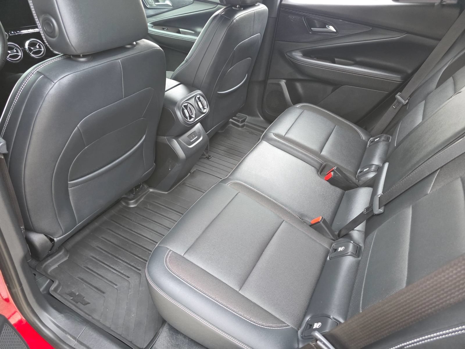 Used 2024 Chevrolet Blazer EV LT AWD/4WD image 33