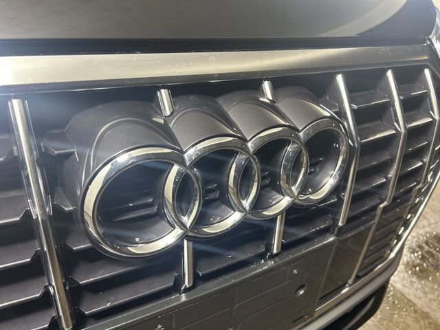 Certified 2025 Audi Q3 2.0T Premium w/ Convenience Package image 36