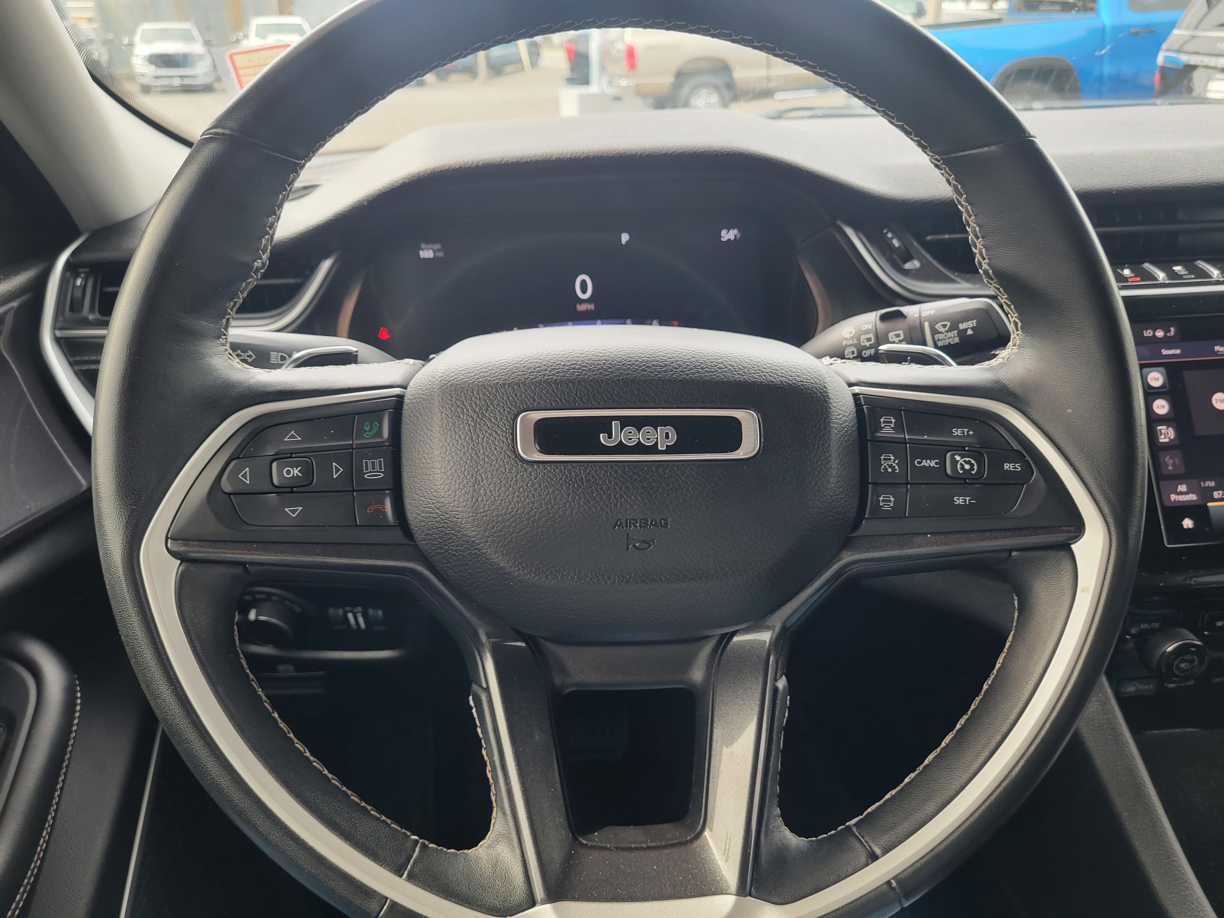 Used 2022 Jeep Grand Cherokee L Laredo w/ Luxury Tech Group I image 8