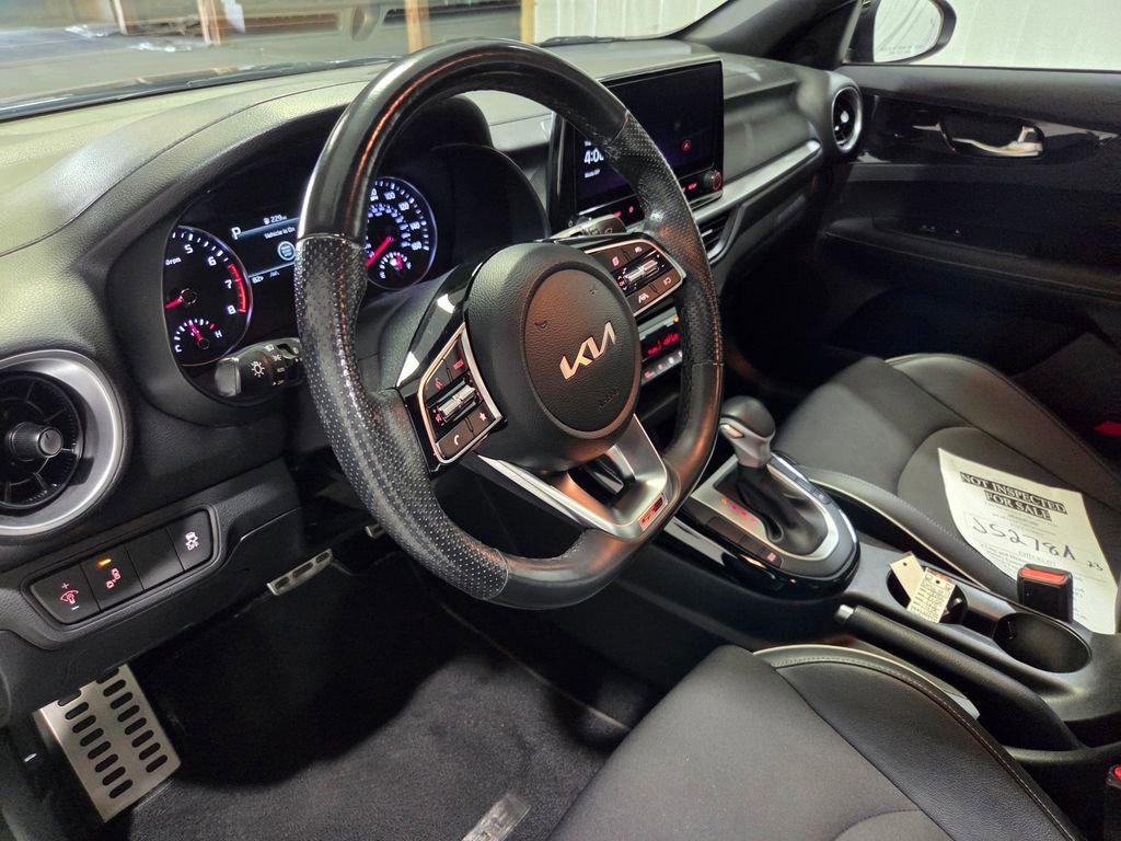 Used 2023 Kia Forte GT-Line image 5