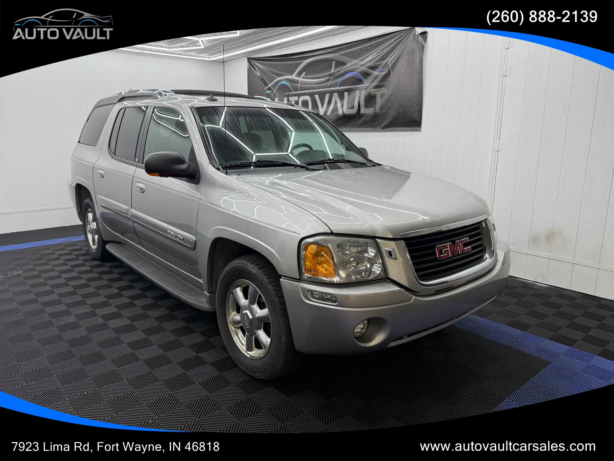 Used 2004 GMC Envoy XUV SLT w/ 1SD Preferred Equipment Group AWD/4WD image 1