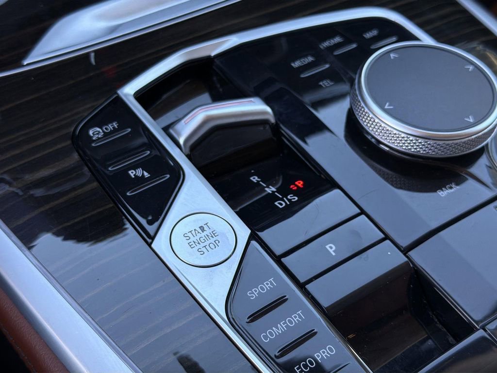 Used 2023 BMW X7 xDrive40i image 13