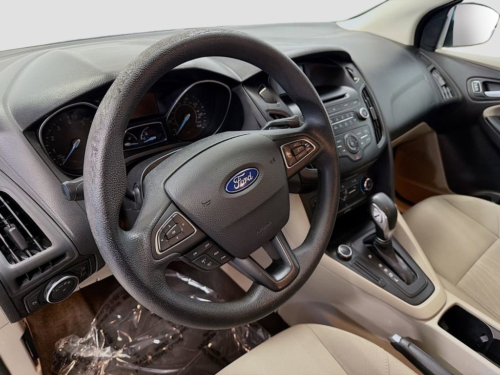 Used 2017 Ford Focus SE FWD image 10