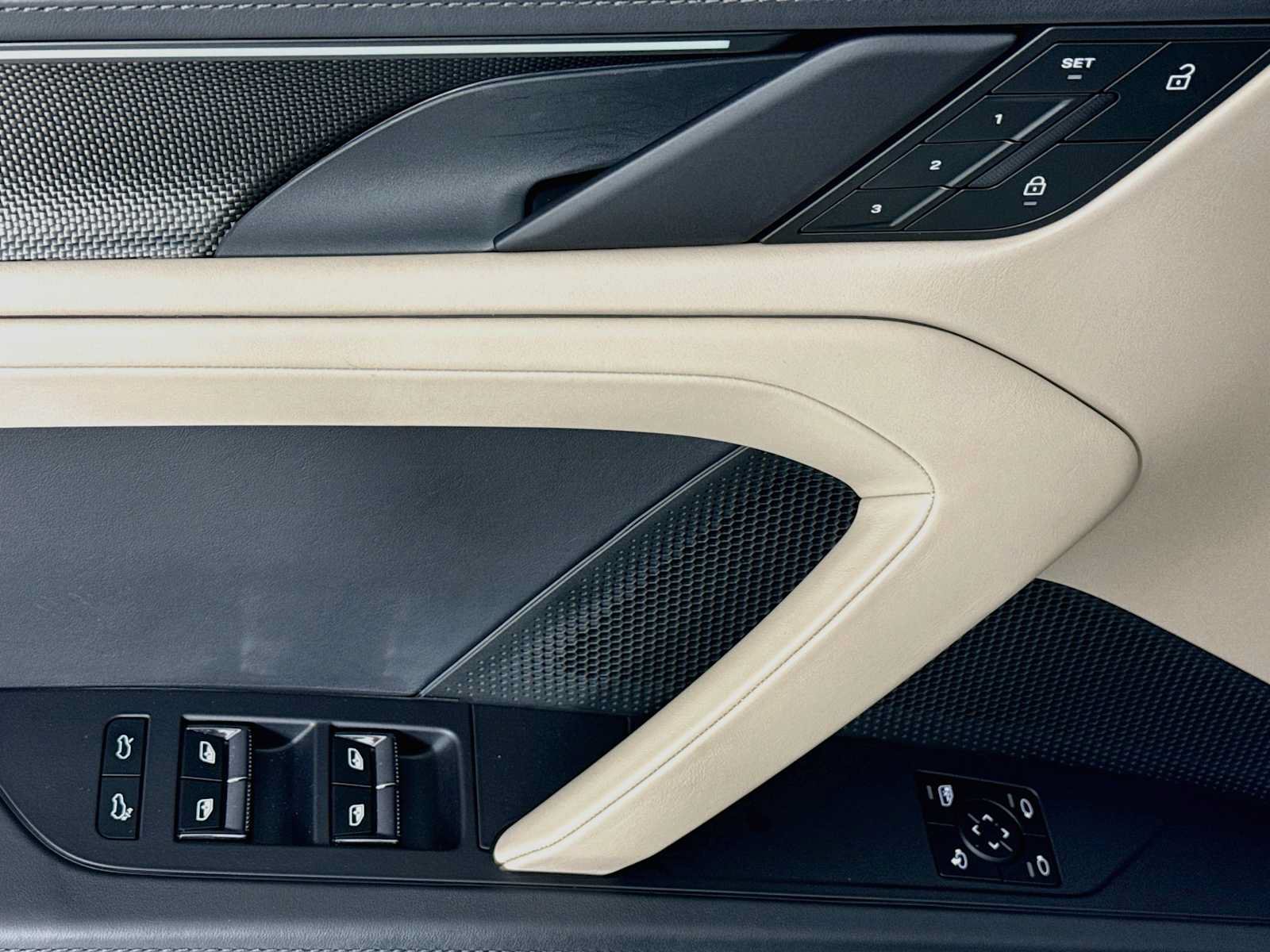 New 2026 Porsche Cayenne Turbo AWD/4WD image 11