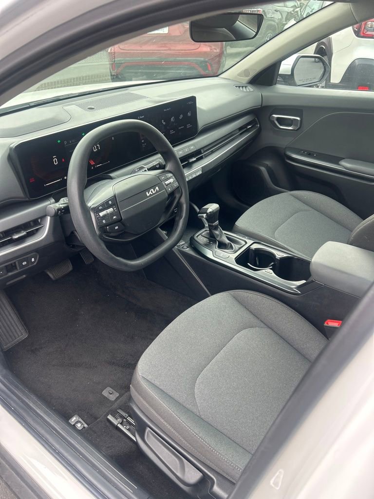 Used 2025 Kia K4 LXS FWD image 15