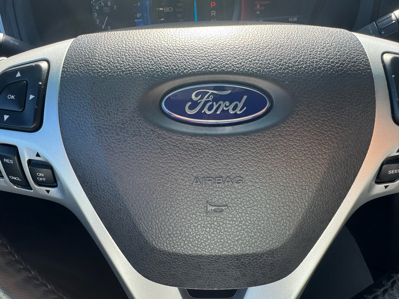 Used 2014 Ford Explorer Limited image 19