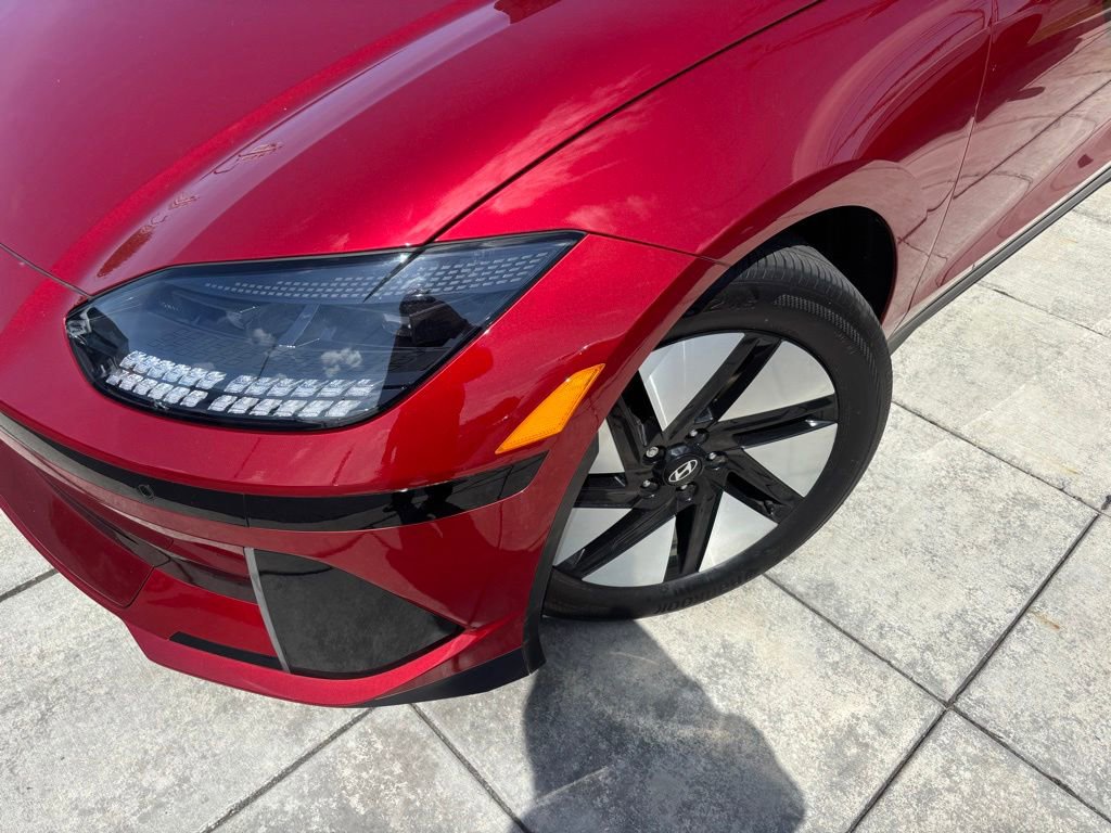 Certified 2024 Hyundai Ioniq 6 SE RWD image 2